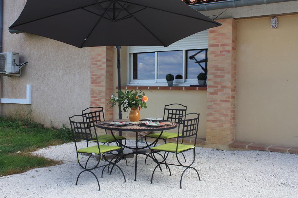 Domaine De Soulery Bed & Breakfast Beaupuy  ภายนอก รูปภาพ